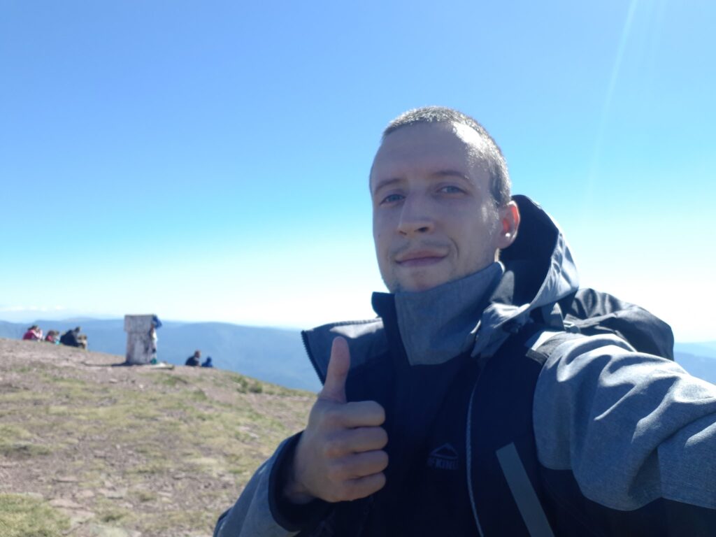 Predsednik Avanturisticki centar Lazarus Sport (vrh Midžor, Stara planina) predsednik-lazarus-sport-avanturisticki-centar-vrh-midzor-stara-planina-planinarenje-kampovanje-avanture